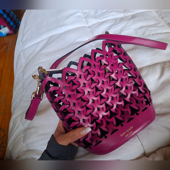 *Like New* Kate Spade♠️ Newyork Doorie Bucket Bag - Picture 9 of 11